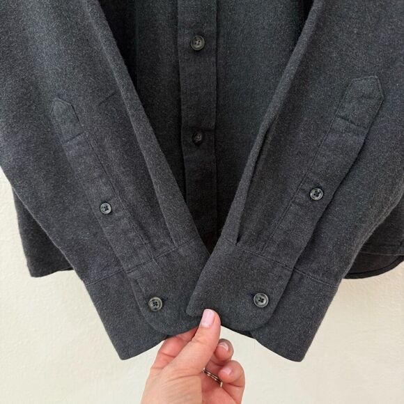 Untuckit Men's Size Medium Grey Long Sleeve Heavy Flannel Button Down Shirt - Picture 4 of 8